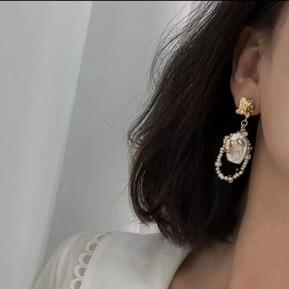 18K Gold Plated Freshwter Pearl Mismatch Drop Earrings  - Picture 2 of 3